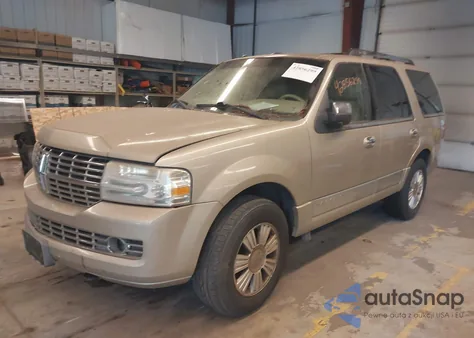 2008 Lincoln Navigator z USA, uszkodzony, nr VIN 5LMFU28558LJ09695